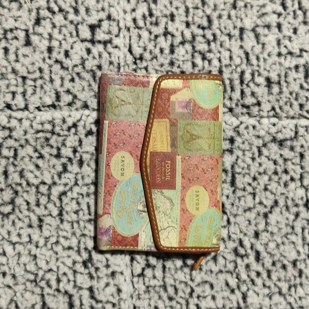 Fossil wallet